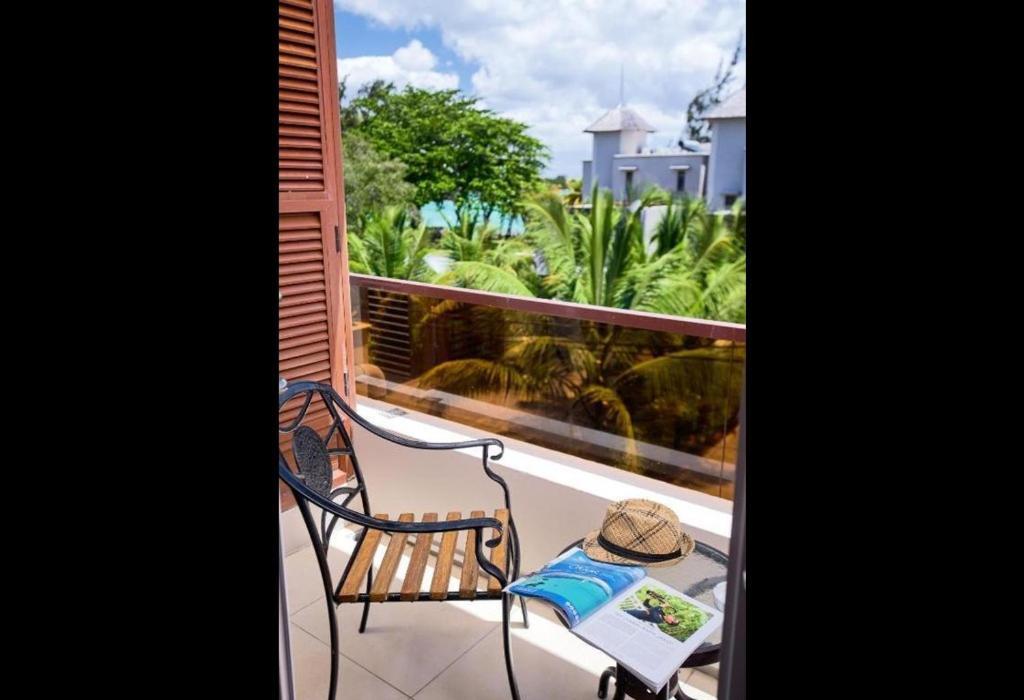 Pereybere Apartment With Breakfast And Private Balcony Pereybere Beach Exterior photo