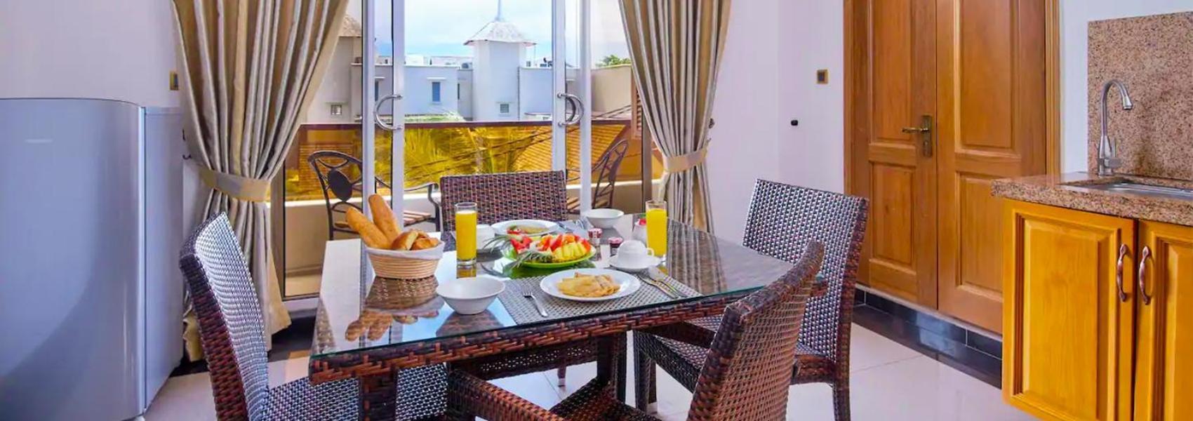 Pereybere Apartment With Breakfast And Private Balcony Pereybere Beach Exterior photo