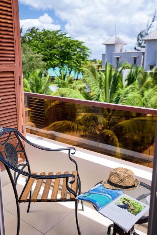Pereybere Apartment With Breakfast And Private Balcony Pereybere Beach Exterior photo